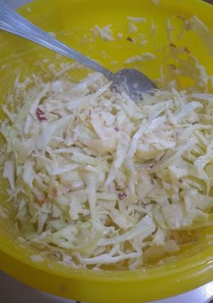 Una foto de Ensalada de Repollo, Manzana y Piña