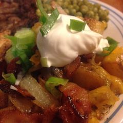 A picture of Loaded fried potatoes.
