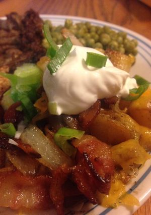 A picture of Loaded fried potatoes.