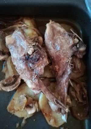 Una foto de Chuletillas al horno con champiñones