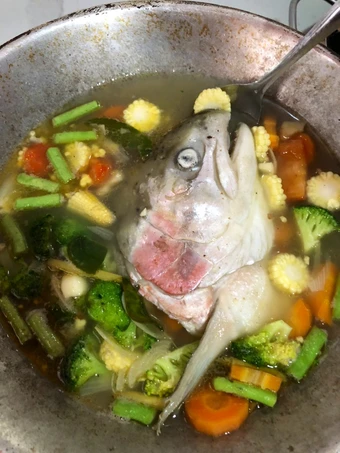 Cara Mudah Menyiapkan Resep Sup Kepala Salmon (anti amis) yang Menggugah Selera Anti Ribet, Mantap Sekali