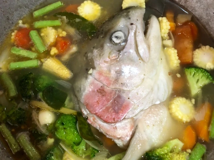 Langkah Mudah untuk Membuat Resep Sup Kepala Salmon (anti amis) yang Uenak Anti Ribet, Lezat