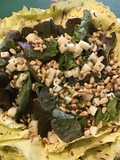 Duo de salades aux pignons de pin et cantal truffé