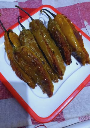 बेसन हरी मिर्च (besan hari mirch recipe in Hindi) रेसिपी मुख्य फोटो