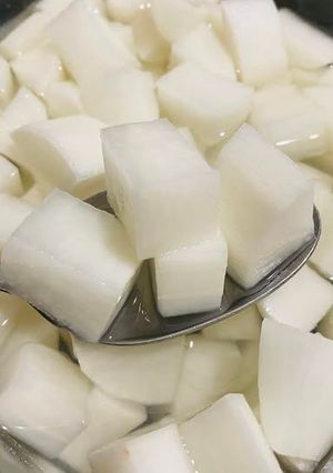 Hình của món Củ Cải Chua Ngọt Hàn Quốc.