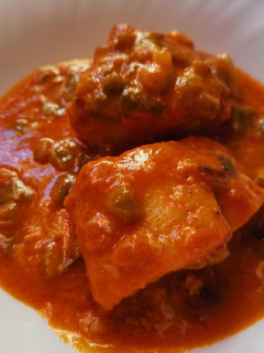 Una foto de Bacalao en salsa de tomate