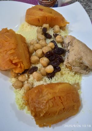 Une photo de Couscous au poulet et potiron
