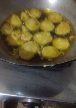 आलू के पकौडे (Aloo ke Pakode recipe in Hindi) रेसिपी मुख्य फोटो
