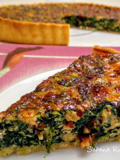 Una foto de 74.🥮Quiche saludable al curry de espinacas, pollo y pasas🥬🍗🍇