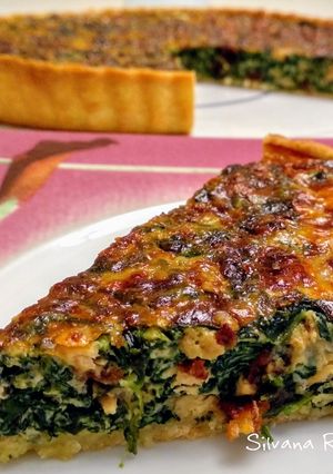 Una foto de 74.🥮Quiche saludable al curry de espinacas, pollo y pasas🥬🍗🍇