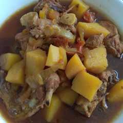 Semur Ayam Kentang রেসিপির প্রধান ছবি