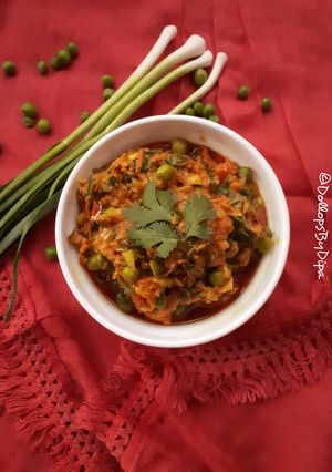A picture of લીલી હળદર નું શાક (lili haldar sabzi recipe in Gujarati).