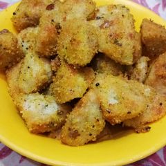 A picture of Fried idli.
