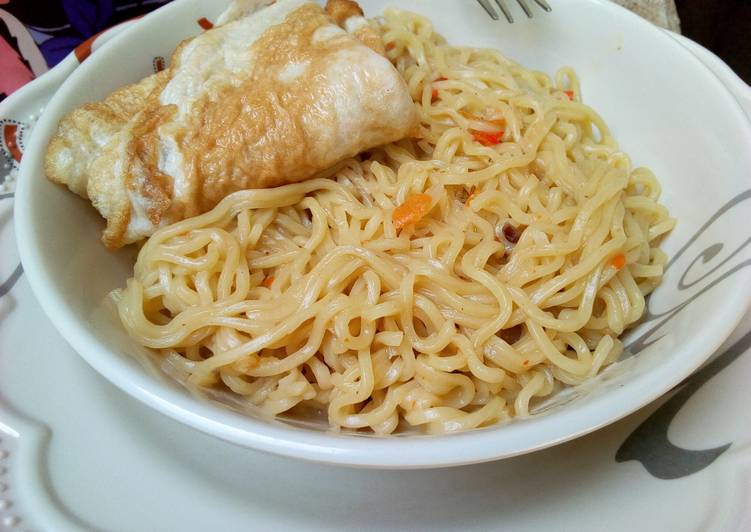 Simple Way to Make Tasty Indomie with fried egg Cooking Basics for Beginners