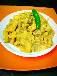ঝিঙে আলু পোস্ত (jhinge aloo posto recipe in Bengali) রেসিপির প্রধান ছবি