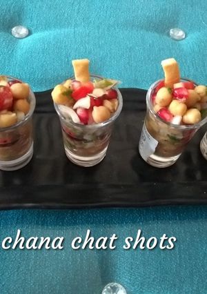 A picture of Chana chat shots.