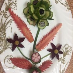 A picture of Flowery salad.