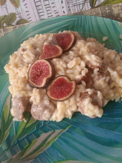 Una foto de Risotto de butifarra con higos
