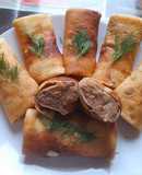 Блины с белыми грибами, луком и картофельным пюре