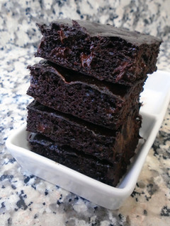 Una foto de Brownie de plátano sin azúcar y sin harina