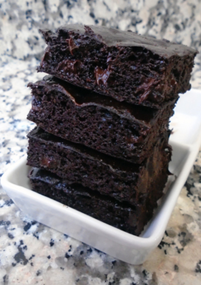Una foto de Brownie de plátano sin azúcar y sin harina