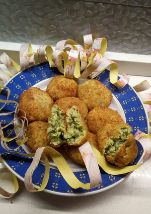 Foto di Frittelle di broccoletti e acciughe di carnevale