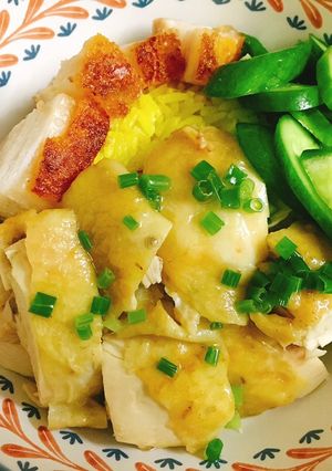Hình của món Cơm gà kiểu tuỳ hứng.