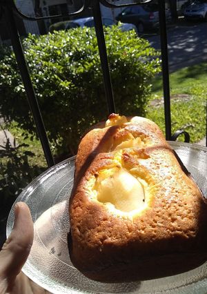 Una foto de Budín de peras 🍐🍐