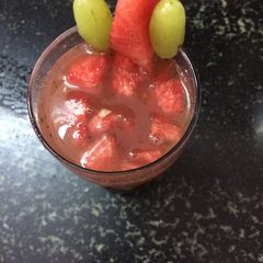 A picture of Fruit and veggies refresher.