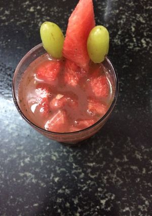 A picture of Fruit and veggies refresher.