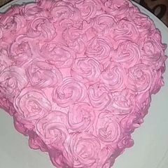 A picture of Round Cake To Heart Shape Cake.