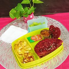 A picture of Healthy Beetroot Thepla and Raw Banana Wafers.