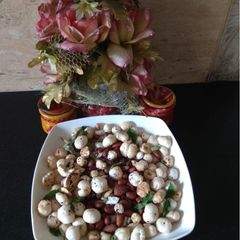 A picture of Makhana Namkeen.
