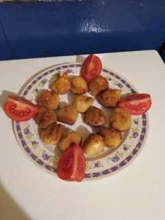 Una foto de Bolitas de atún y quesitos 👩🍳😋🍴