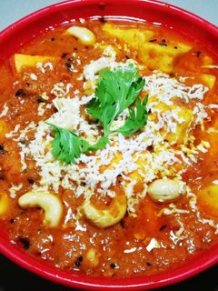 काजू पनीर मसाला करी (Kaju Paneer Masala curry recipe in hindi) रेसिपी मुख्य फोटो