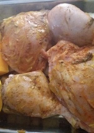 Una foto de Pollo al horno con verduras 💓