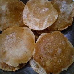 A picture of Ajwain puri.