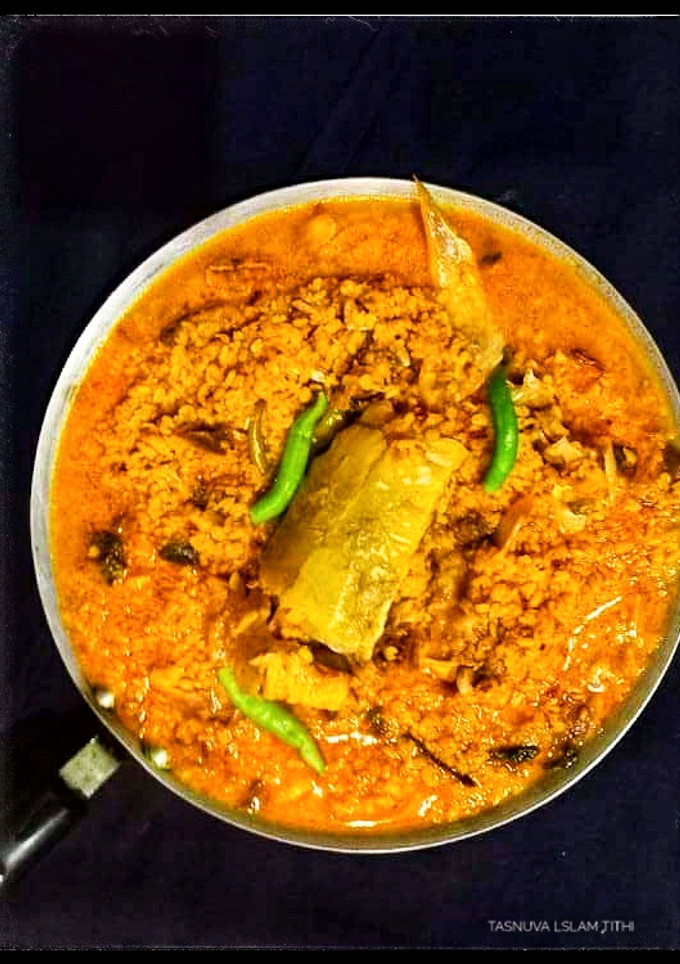 রুই মাছের মাথার মুড়িঘন্ট রেসিপির প্রধান ছবি