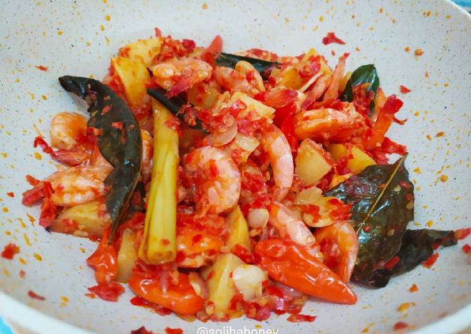 Balado Udang dan Kentang