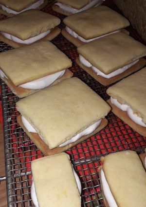 Una foto de Galletas de Limón rellenas tipo Havanna (receta de Popi)