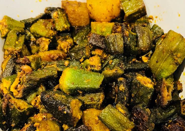 Okra &amp; Potato curry