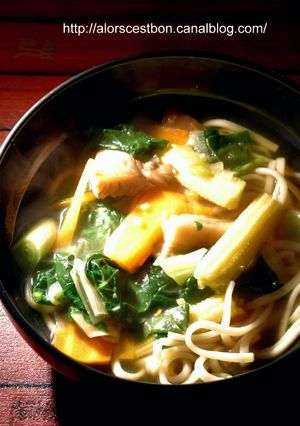 Une photo de Soupe aux nouilles et aux légumes