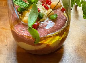 Une photo de 🪹🌿Houmous 🍓🌶️Betteraves 🫜 Zaatar Apéritif en Fête