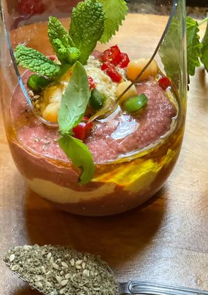 Une photo de 🪹🌿Houmous 🍓🌶️Betteraves 🫜 Zaatar Apéritif en Fête