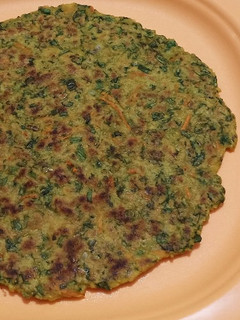 ગ્રીન મસાલા જુવાર રોટી(Green Masala Juvar Roti recipe in Gujarat રેસીપી મુખ્ય ફોટો