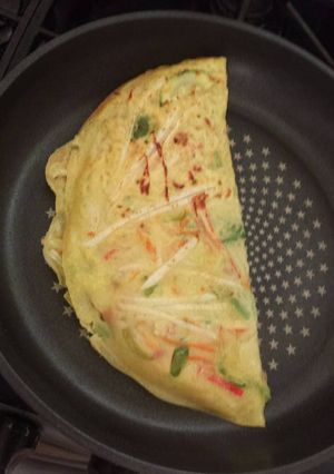A picture of Vegan Banh Xeo (Vietnamese pancake).