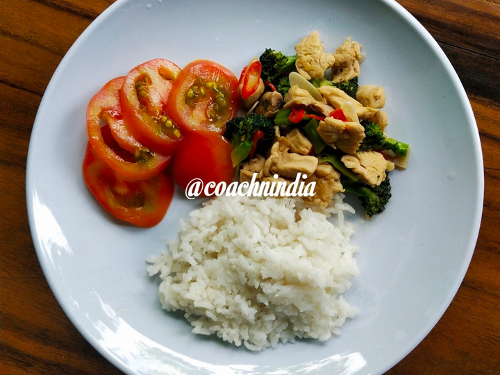 Bagaimana Menyiapkan Ayam Brokoli Lada Hitam #diet Praktis
