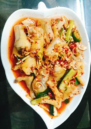 Hình của món Chân gà sả tắc.