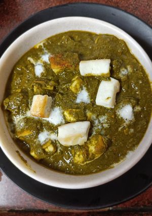 પાલક પનીર (Palak Paneer Recipe In Gujarati) રેસીપી મુખ્ય ફોટો