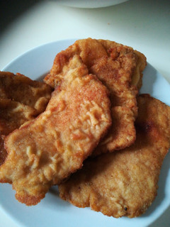Una foto de Filetes empanado con curry